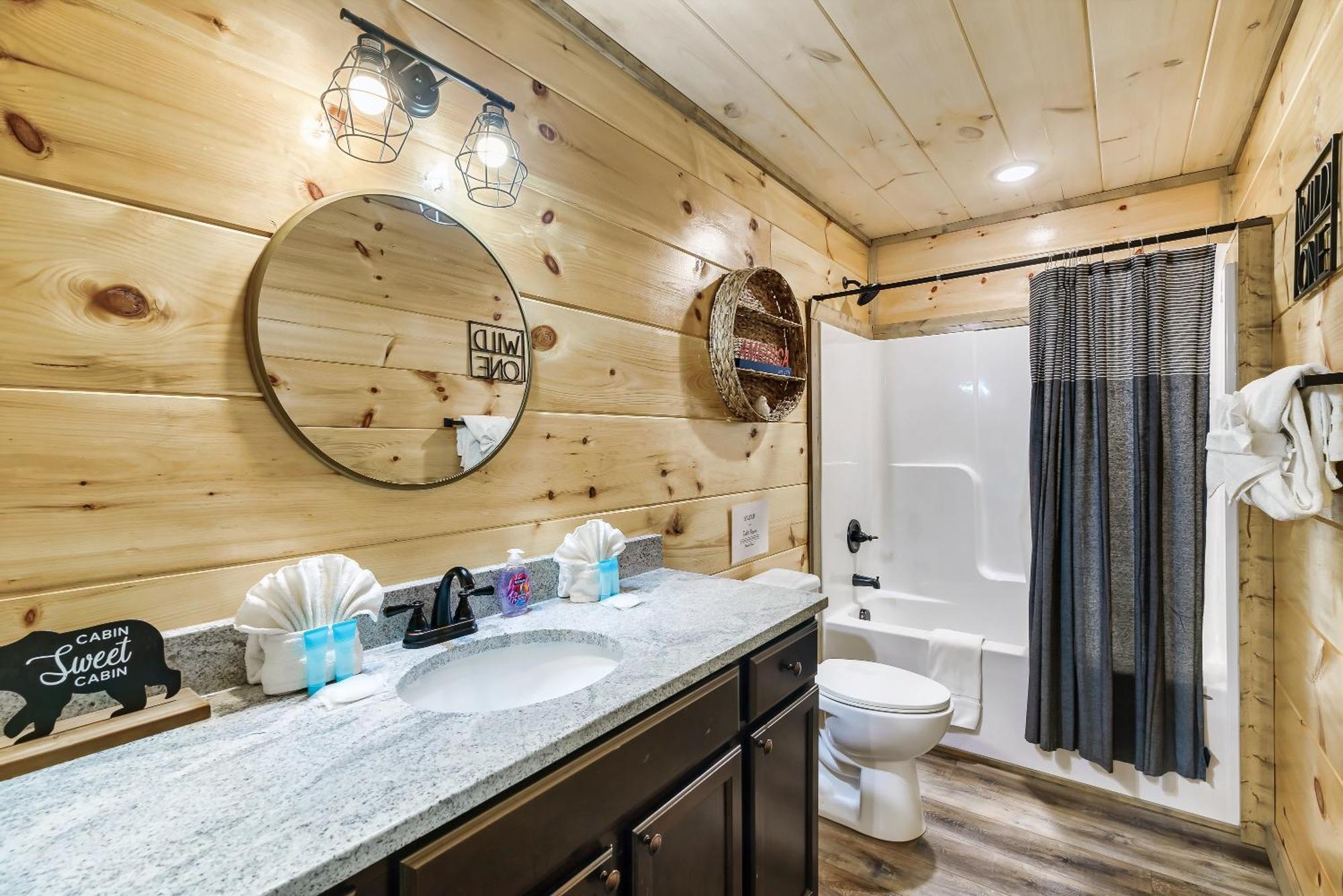 Spring Sale! Indoor Pool, Pet Stays Free, Movie, Hottub Sevierville Extérieur photo