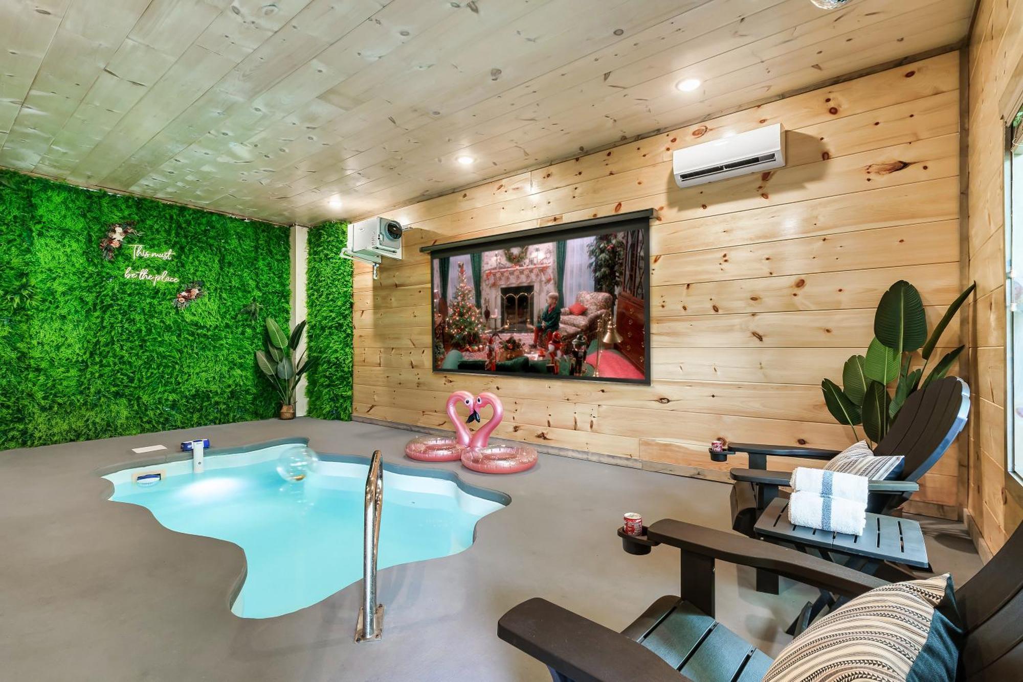 Spring Sale! Indoor Pool, Pet Stays Free, Movie, Hottub Sevierville Extérieur photo